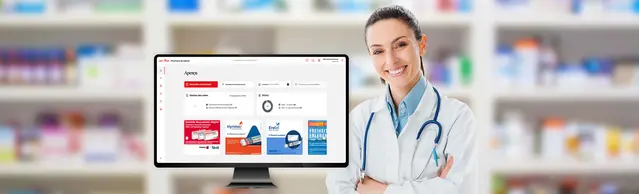 Médecin à côté d'un écran avec Zur Rose Studio