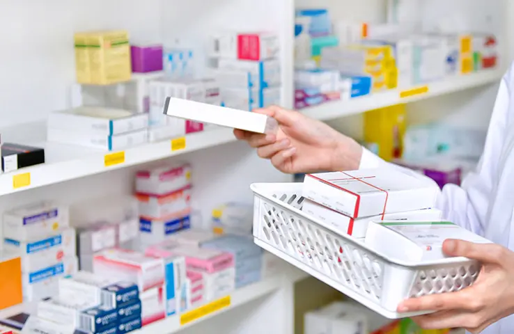 Einlagern von Medikamenten in der Praxisapotheke